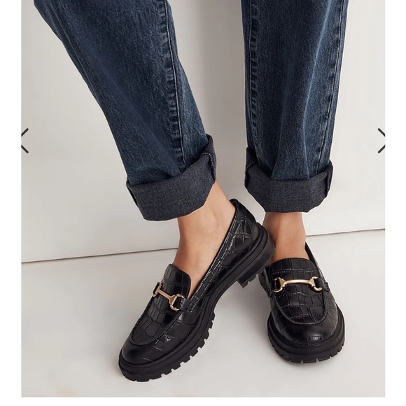 Madewell Shoes - Bradley Hardware Lugsole Loafer in Croc Embossed Leather size 7